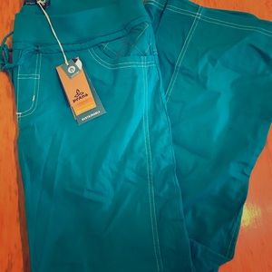 Prana Avril Pant